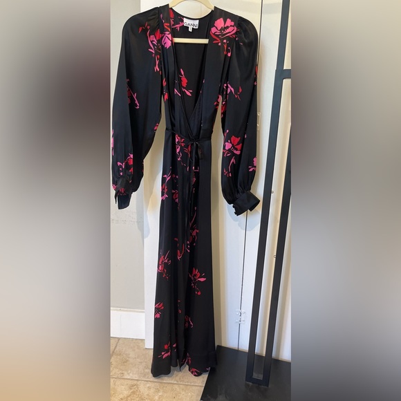 GANNI Women's Black Floral Print Satin Wrap Dress - Picture 3 of 8